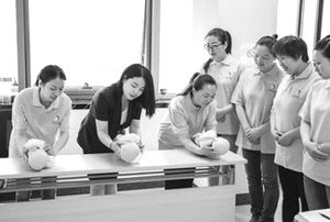 家政服務(wù)，從“奢侈品”到生活好幫手